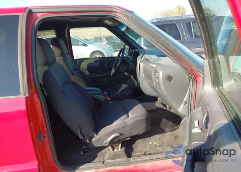 2003 Chevrolet S-10 Ls from USA, damaged, VIN 1GCCT19X038109865